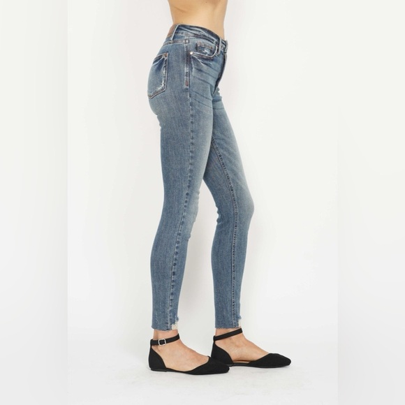 Judy Blue Full Size Tummy Control Vintage Wash Hem Destroy Skinny Jeans - Picture 6 of 10